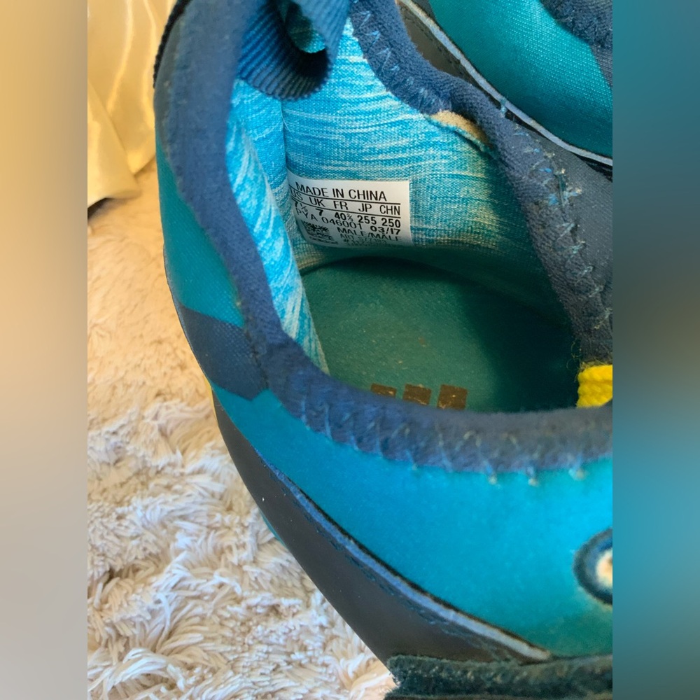 ADIDAS - Picture 11 of 11